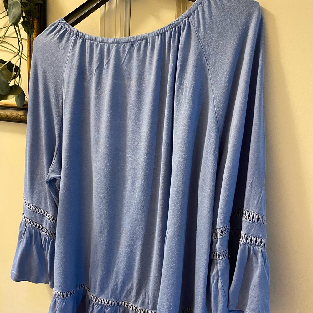 Women Blue New Directions Curvy by Belk Blouse!!!